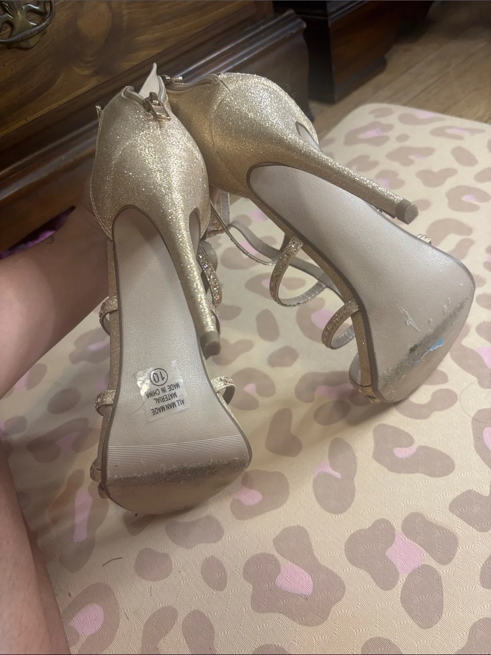 Women's Strappy Glitter T-Strap Heels in Rose Gold